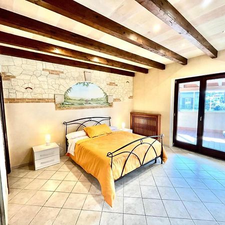 Al Capolinea Hotel Рим Екстериор снимка