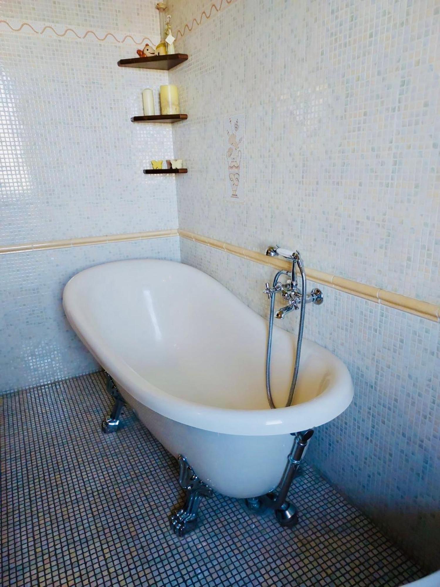 Al Capolinea Hotel Рим Екстериор снимка